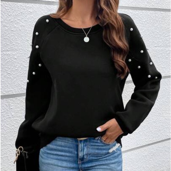 crown & ivy Tops - Crown & Ivy Classic Black Pullover Fleece Lined Pearl Sleeves Large